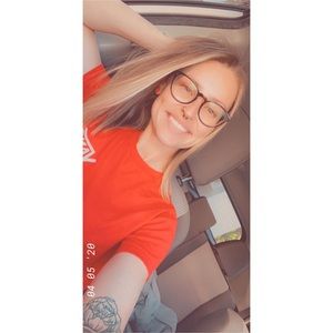 Meet your Posher, Suzie